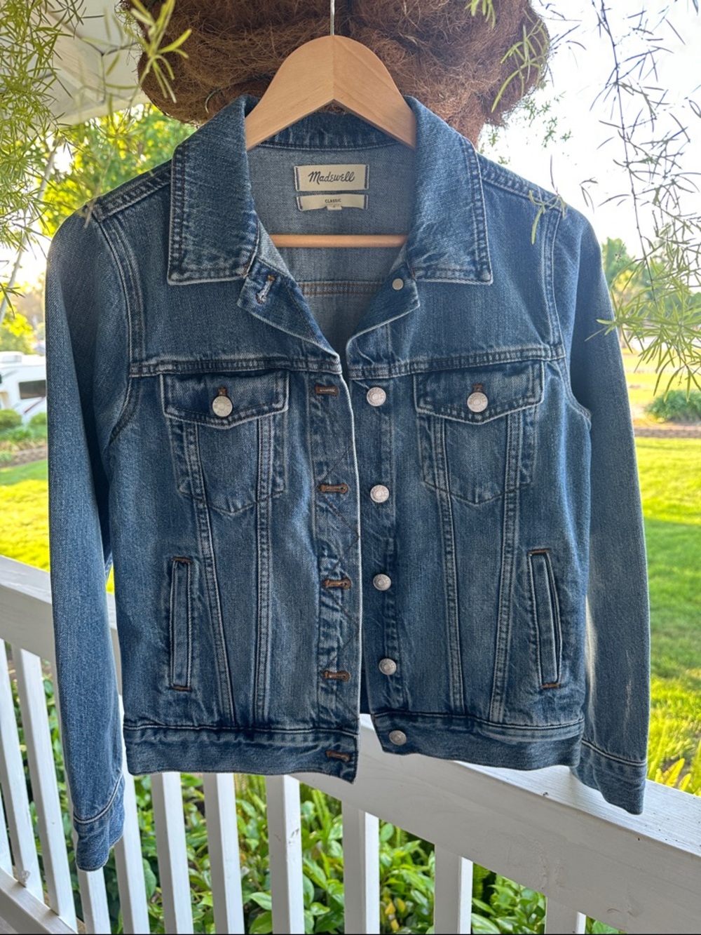 Madewell - The Jean Jacket - Size Small - Fits a medium.